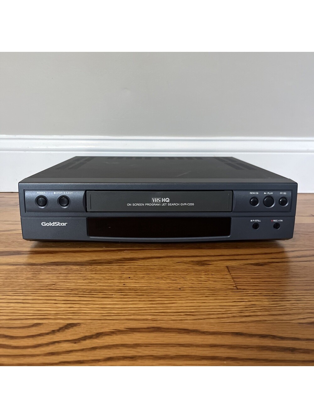 Goldstar GVR-C235 VCR Video VHS Player for Parts or Repair, Powers On No Remote